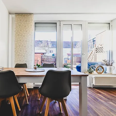 Modern House With Garden And Easy Access To Hannover Messe Trade Fair *