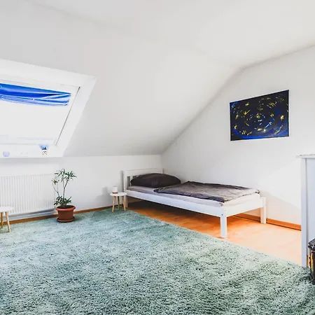 Modern House With Garden And Easy Access To Hannover Messe Trade Fair *